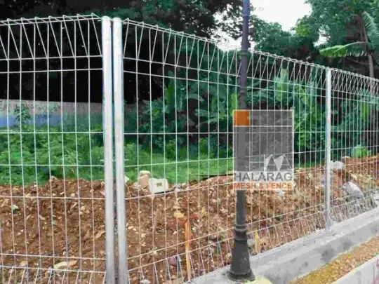 Foto proyek Tiang Lurus Halarag pada Pagar BRC